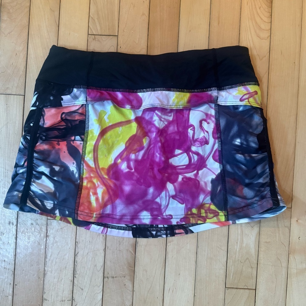 EUC lululemon athletica Vintage and sought-after Rare “Unicorn Tears” Skort